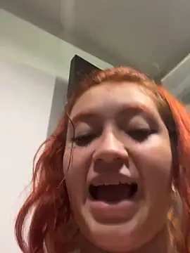 Karina_Leon live sex cam