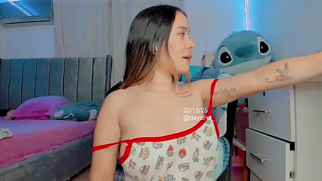 Yellowranger1 live sex cam