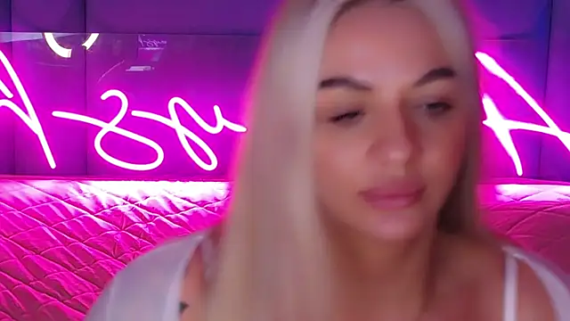 AllwaysHotJ's cam snapshot