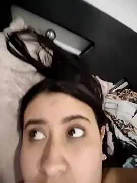 mialorents's cam snapshot