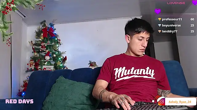 ashely_ryan24's cam snapshot