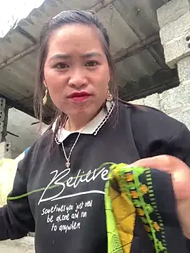 tuyetnhi-00's cam snapshot