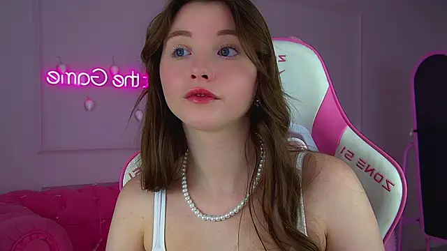 KeiraAsti live sex cam