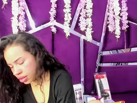 Nanis_James's cam snapshot