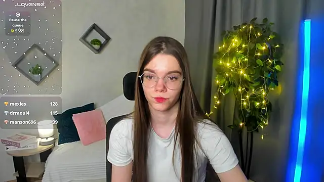 miss__evelyne's cam snapshot