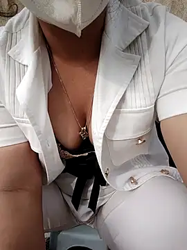 embe889's cam snapshot