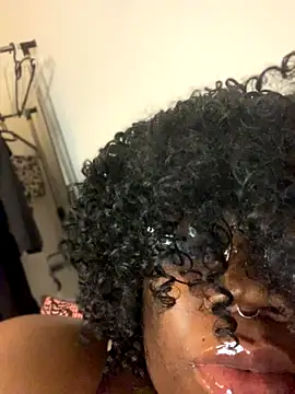 NYRIELLE's cam snapshot