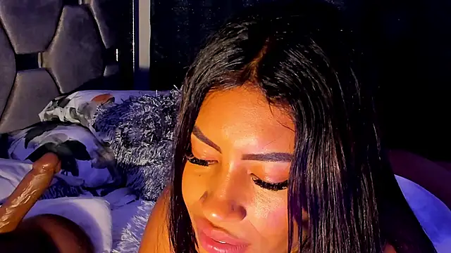 AmberMoss1's cam snapshot