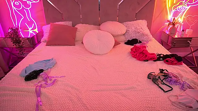 VixenMuse live sex cam