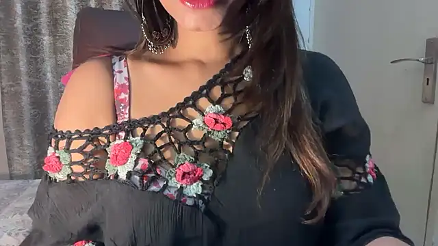 Cupid_of_Hearts's cam snapshot