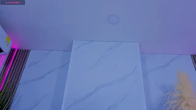 Chlooee__'s cam snapshot