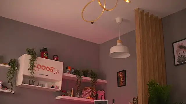 ButterflyLeah's cam snapshot