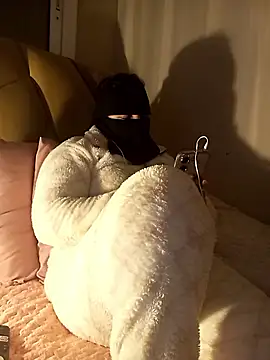 LONA-_-'s cam snapshot