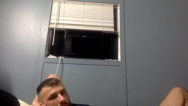 sexyhotstud12 live sex cam