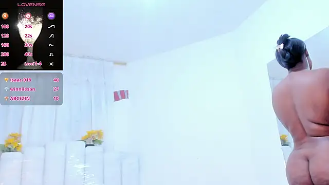 RoxannaBlanche live sex cam