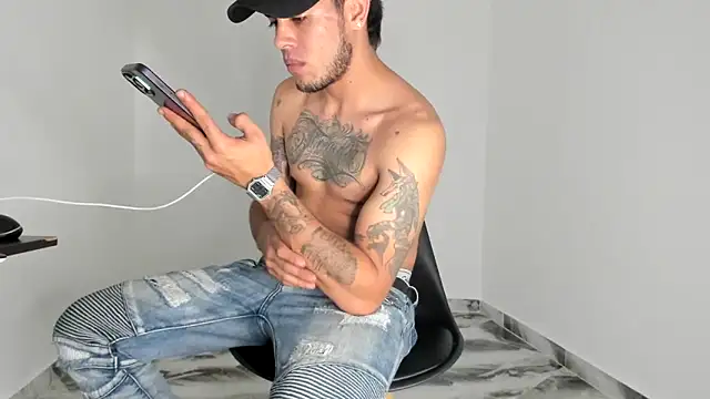 mikee_scooth's cam snapshot