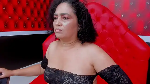 Bianca_Millf's cam snapshot