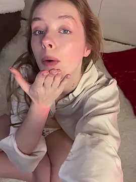 SunnyShiney live sex cam