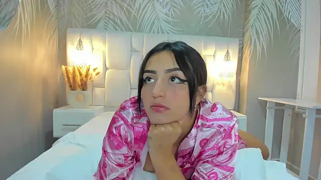 Lesly_sexy4u's cam snapshot