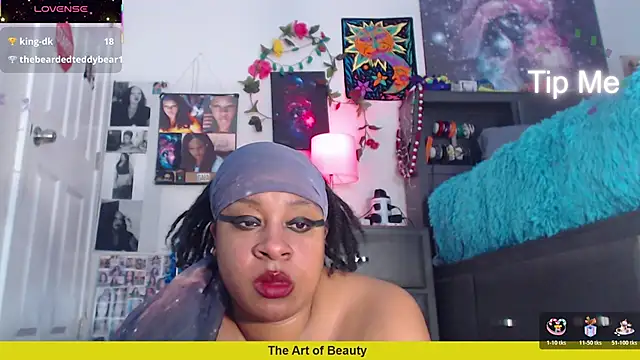 CosmicDream143 live sex cam