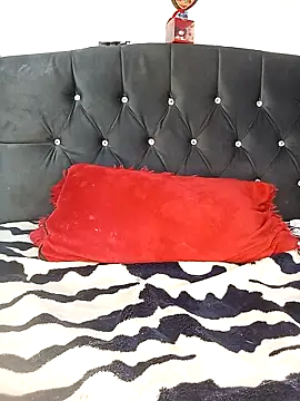 viola-ass-hot's cam snapshot