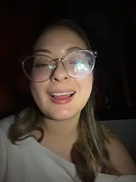 Lilaa2305's cam snapshot