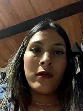 Cami_Leon2's cam snapshot