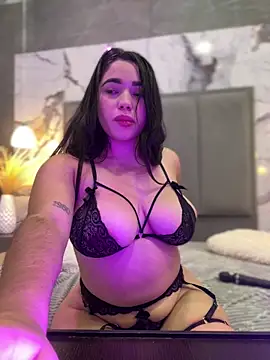 SofiaWildee live sex cam