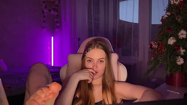 Divine_hannah_'s cam snapshot