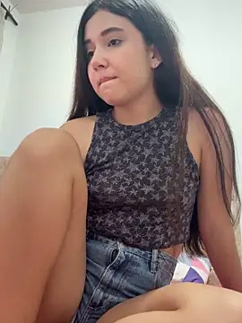 mia_cooper_24's cam snapshot