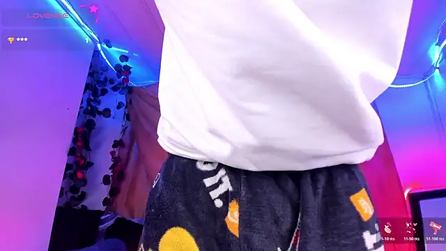 Ethan_Boyy's cam snapshot