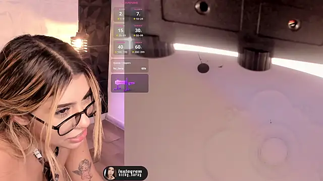 nickky__ live sex cam