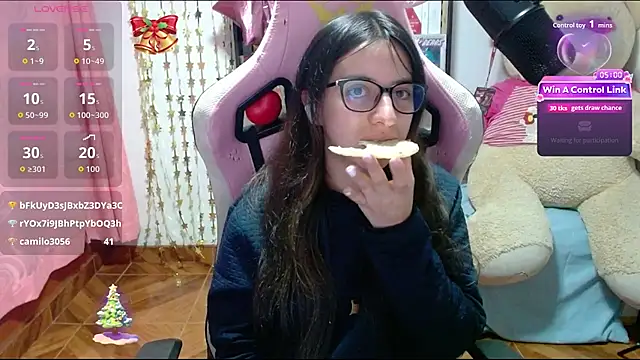 Maggie_Fox3's cam snapshot