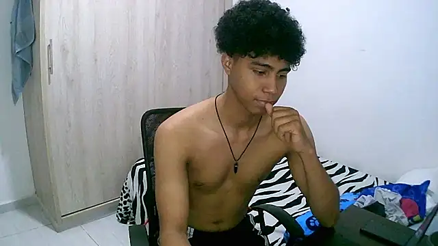 sexy_diamante_'s cam snapshot