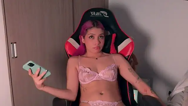 angelinhaaa's cam snapshot