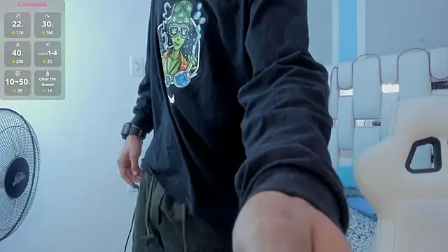 AndyKings_1's cam snapshot