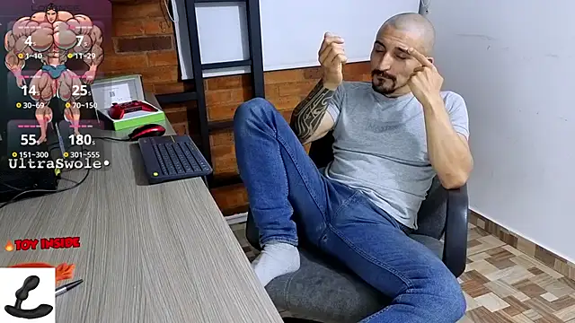 Marck_Muscle's cam snapshot