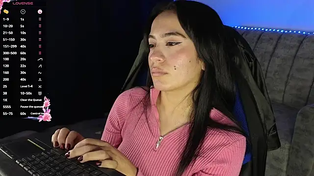 ZaraDames_'s cam snapshot