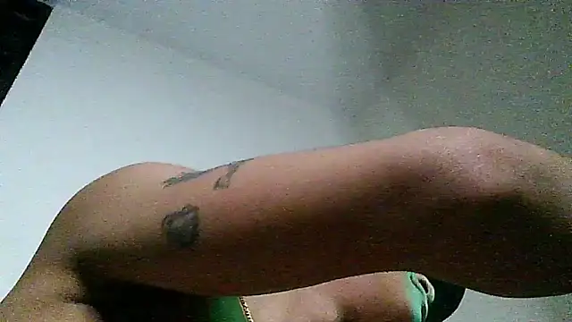 Glen_connor_11's cam snapshot