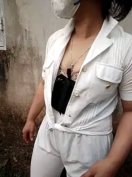 embe889's cam snapshot