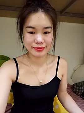 Baby-ladytits2025's cam snapshot