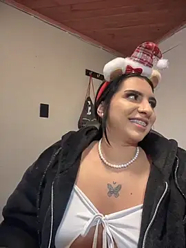 Hilary_pinkk's cam snapshot