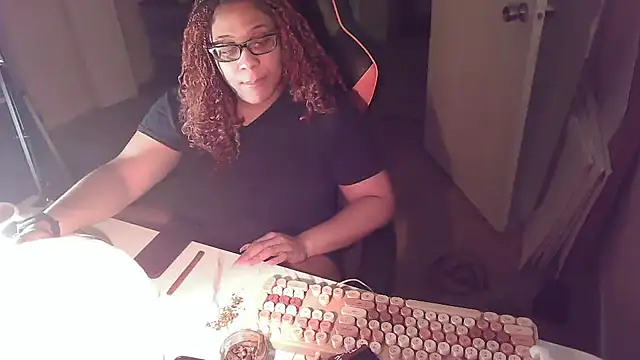 EntitledMistress live sex cam