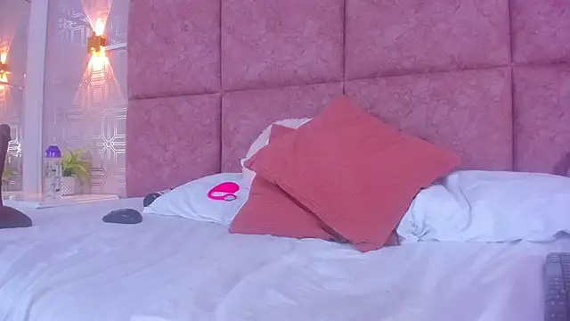 LilyRoxi's cam snapshot