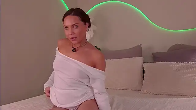 Nicole_Space's cam snapshot