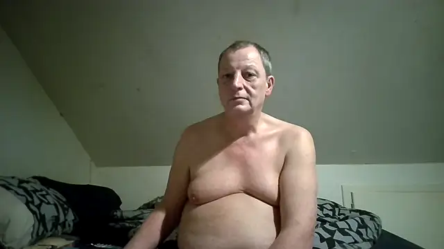 chubbybear2cum live sex cam