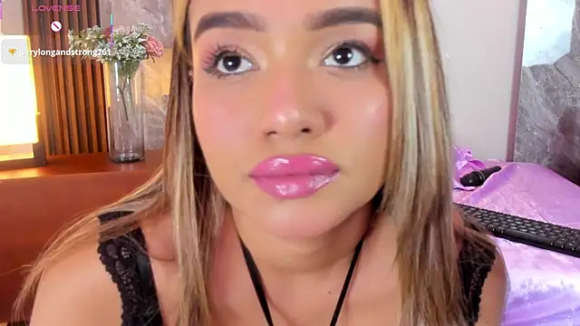 Emma_hunter_'s cam snapshot