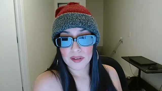 Sassy_Latina live sex cam