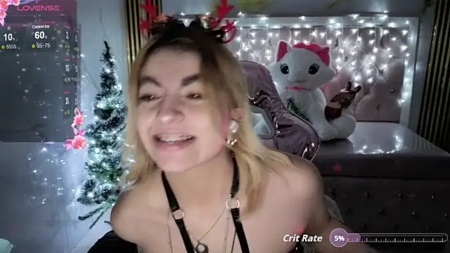 lili_conor_s's cam snapshot