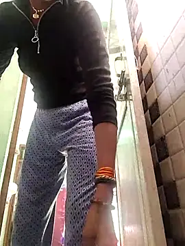 Hotty-Nidhi's cam snapshot